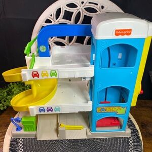 Fisher-Price Little People the Helpful Neighbor's Garage